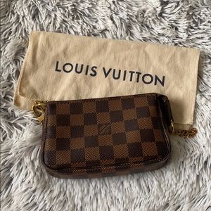 Louis Vuitton Mini Pochette